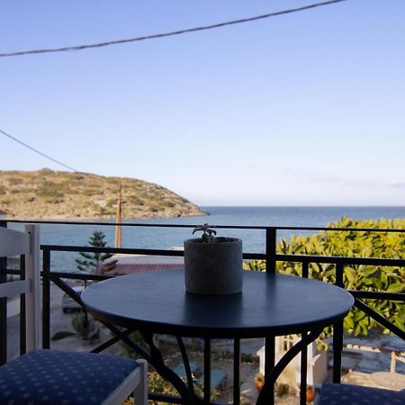 The Island House - Family Size Apt - Overlooking The Aegean - 3 Steps From The Beach Mokhlos Exteriör bild