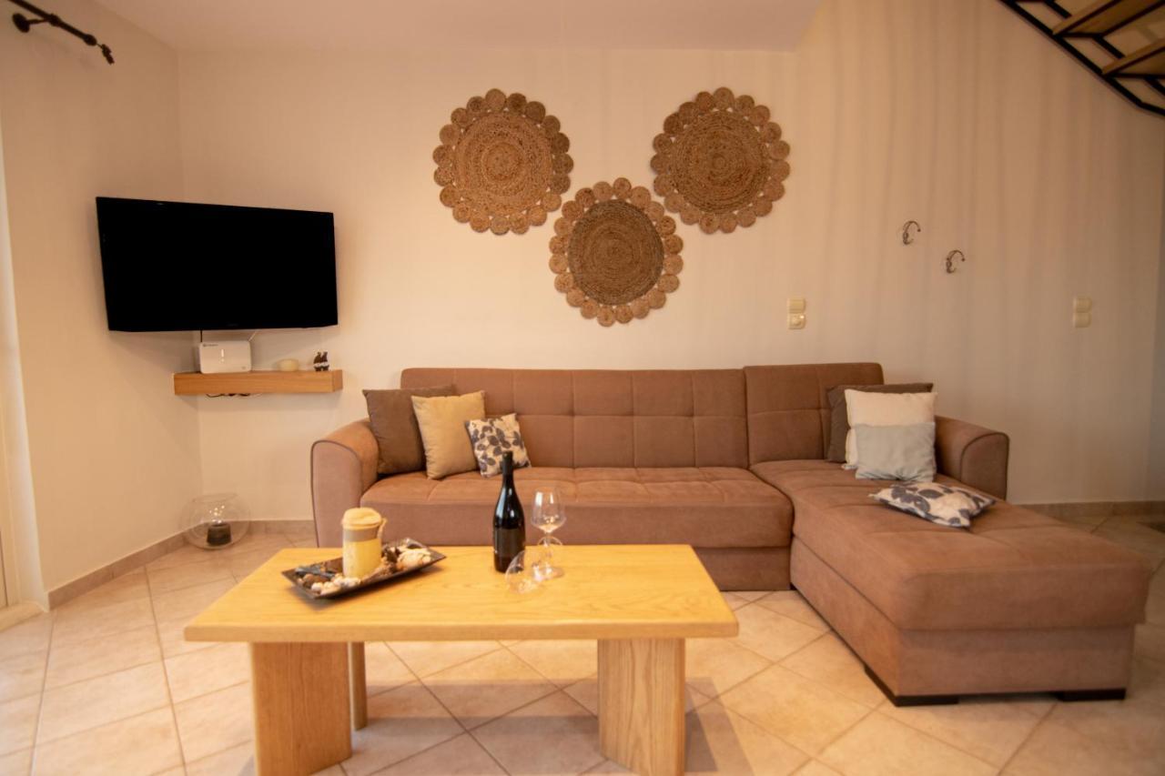 The Island House - Family Size Apt - Overlooking The Aegean - 3 Steps From The Beach Mokhlos Exteriör bild