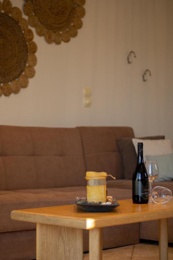 The Island House - Family Size Apt - Overlooking The Aegean - 3 Steps From The Beach Mokhlos Exteriör bild